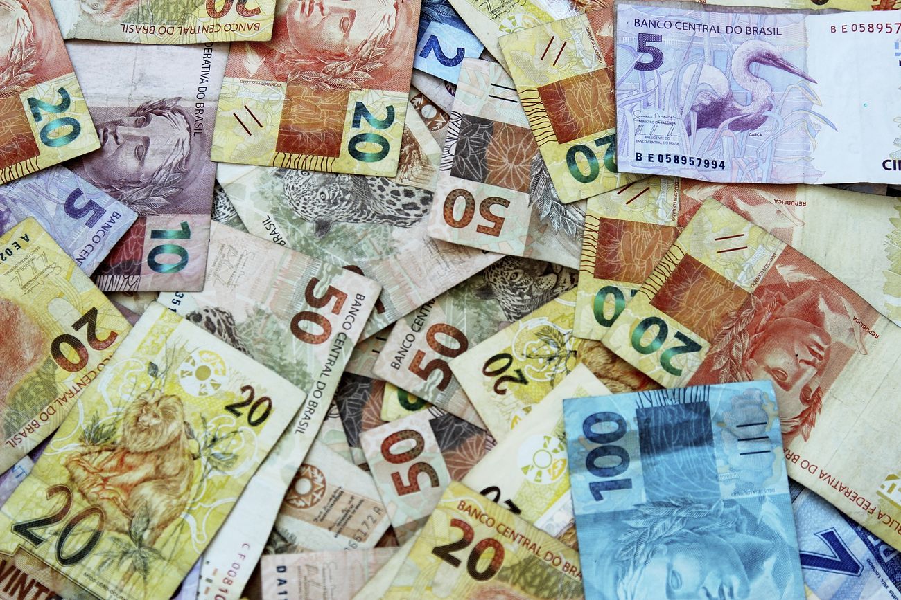 Brazilian reals, money & banking